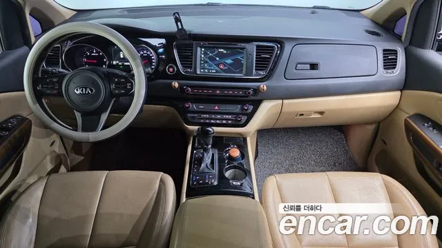 Kia Carnival 2016 thumb 7