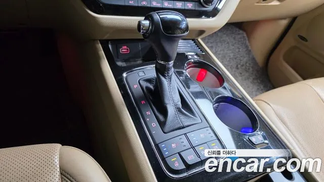 Kia Carnival 2016 thumb 9
