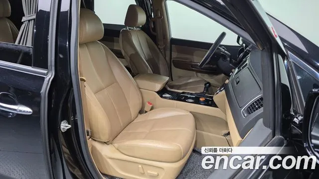 Kia Carnival 2016 thumb 11