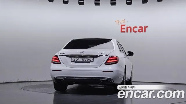 Mercedes-Benz E-Класс 2019 thumb 4