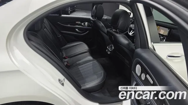 Mercedes-Benz E-Класс 2019 thumb 12