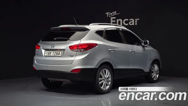 Hyundai Tucson 2011 thumb 2