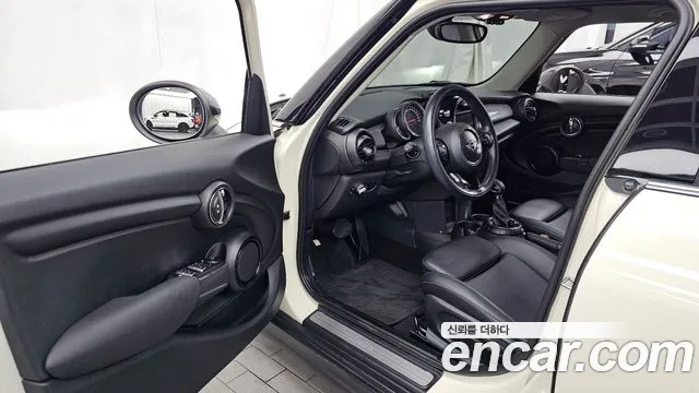MINI Hatch 2016 thumb 10