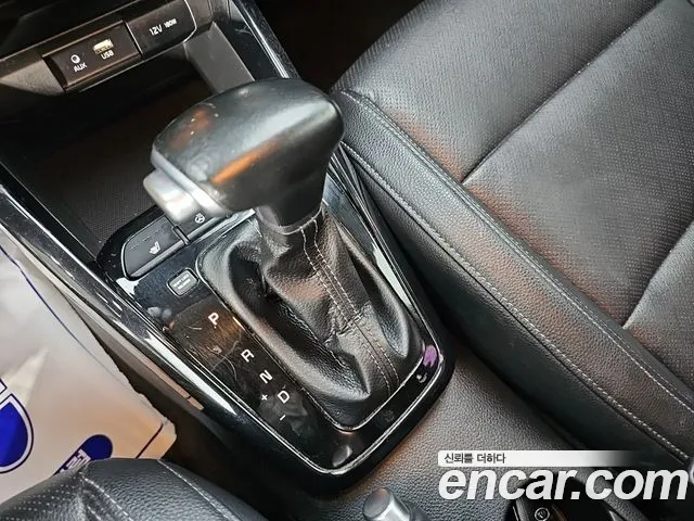 Kia Stonic 2017 thumb 8
