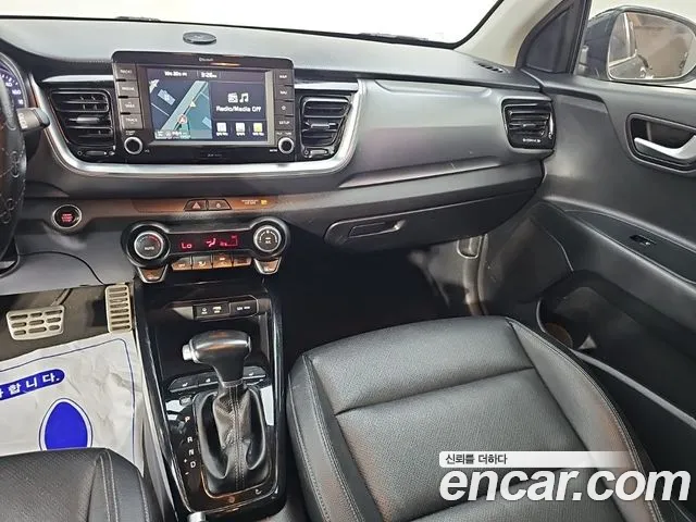 Kia Stonic 2017 thumb 10