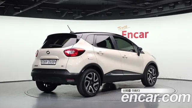 Renault-KoreaSamsung Captur 2014 thumb 2