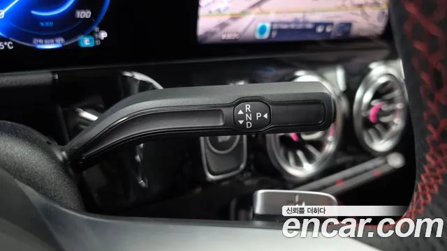Mercedes-Benz EQA 2025 thumb 9