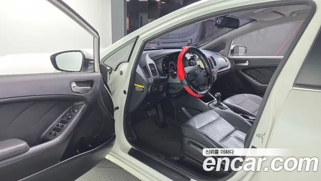 Kia K3 2017 thumb 10