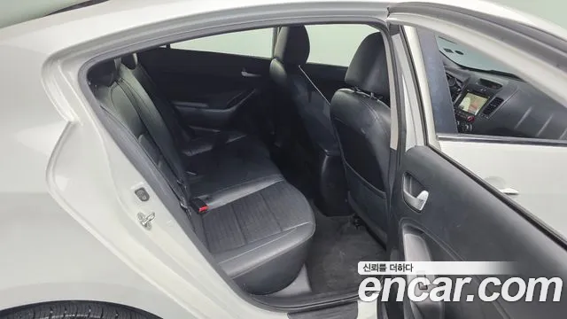Kia K3 2017 thumb 12