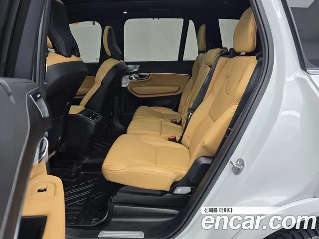 Volvo XC90 2023 thumb 10