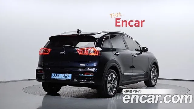 Kia Niro 2018 thumb 2