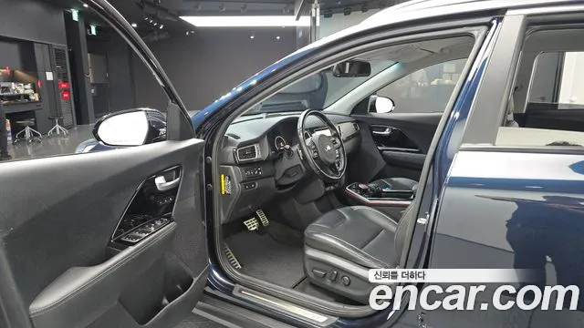 Kia Niro 2018 thumb 10