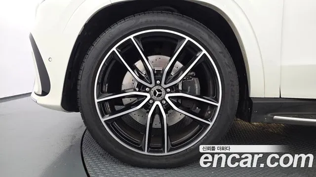 Mercedes-Benz GLS 2024 thumb 5