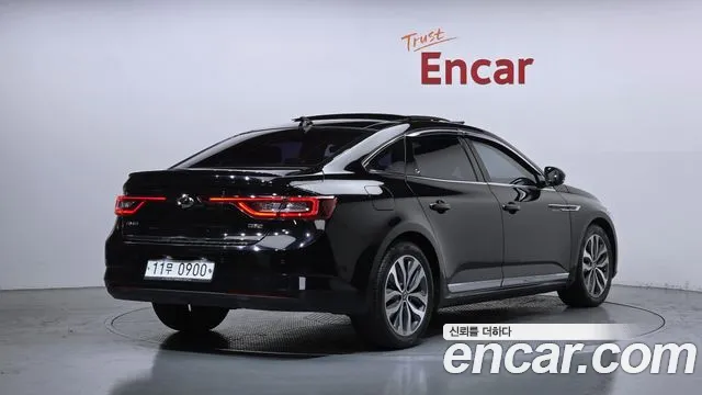 Renault-KoreaSamsung Megane 2016 thumb 2