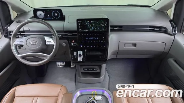 Hyundai Staria 2023 thumb 7