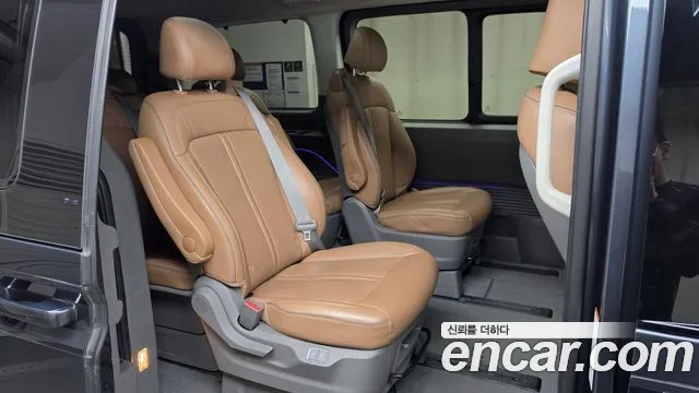Hyundai Staria 2023 thumb 12