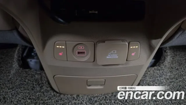 Kia Carnival 2018 thumb 12