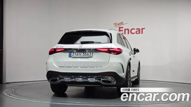 Mercedes-Benz GLC 2023 thumb 4