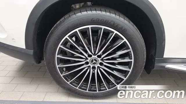 Mercedes-Benz GLC 2023 thumb 5