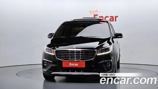 Kia Carnival 2018 thumb 2