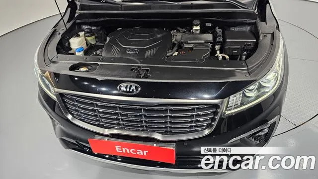 Kia Carnival 2018 thumb 5