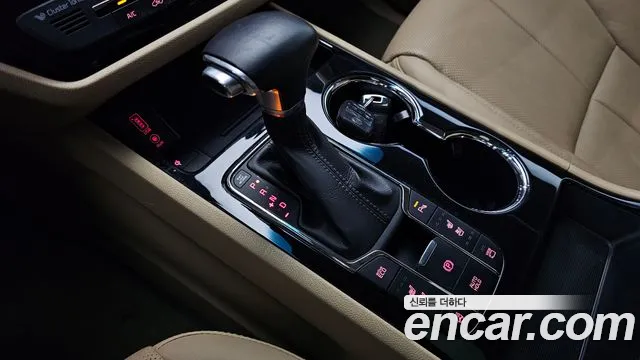 Kia Carnival 2018 thumb 8