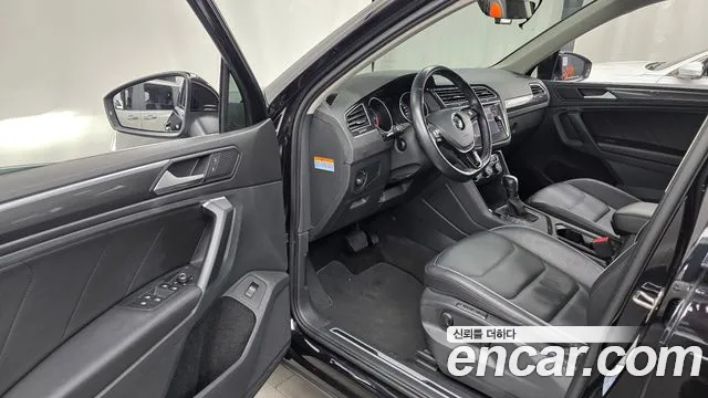Volkswagen Tiguan 2020 thumb 9