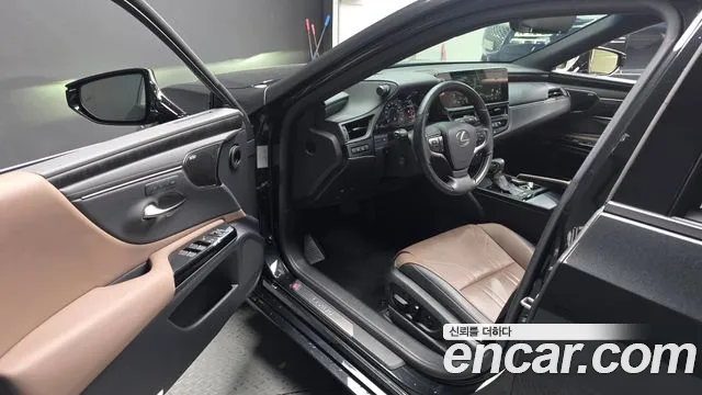 Lexus ES 2023 thumb 10