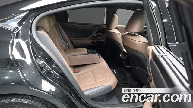 Lexus ES 2023 thumb 11