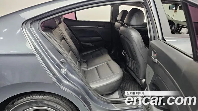 Hyundai Avante 2016 thumb 11