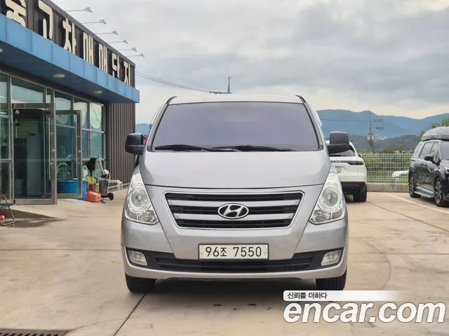 Hyundai Starex 2016 thumb 2