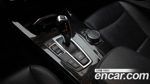 BMW X4 2015 thumb 8