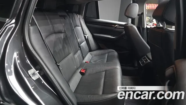 BMW X4 2015 thumb 11