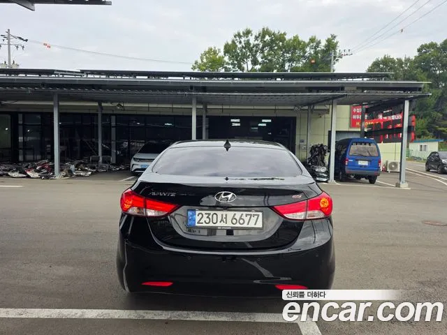 Hyundai Avante 2013 thumb 5
