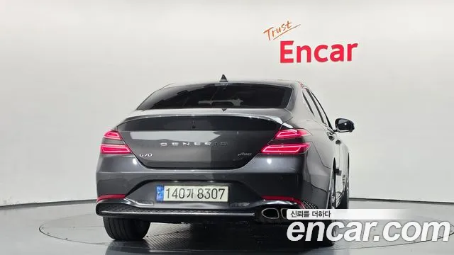 Genesis G70 2022 thumb 4