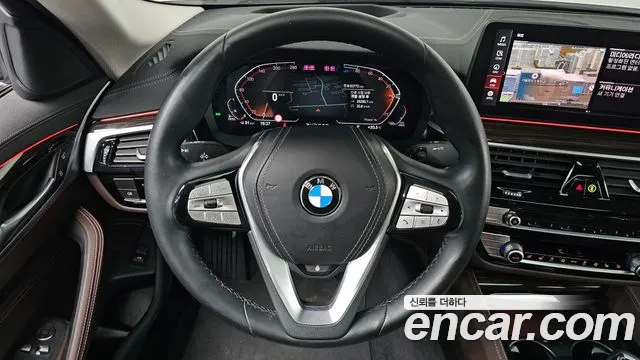 BMW 5-Series 2021 thumb 12