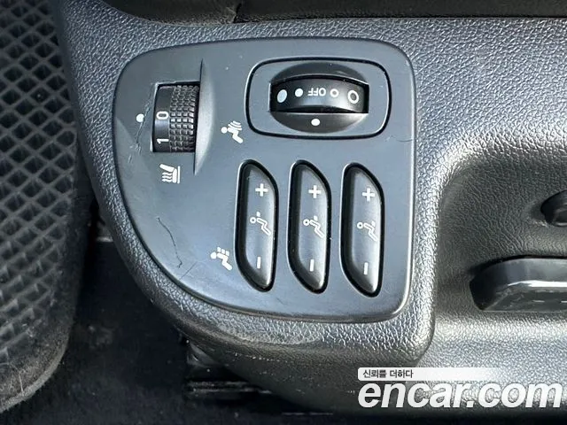 Renault-KoreaSamsung Latitude 2011 thumb 7