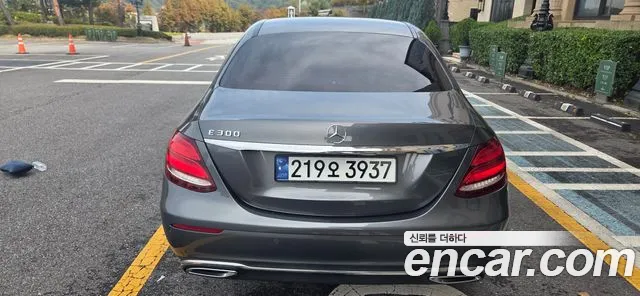 Mercedes-Benz E-Класс 2017 thumb 4