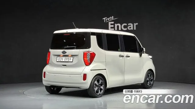 Kia Ray 2015 thumb 2