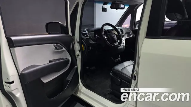 Kia Ray 2015 thumb 10