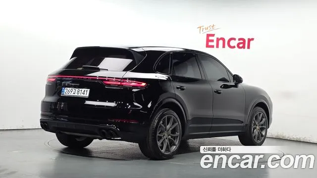 Porsche Cayenne 2020 thumb 2