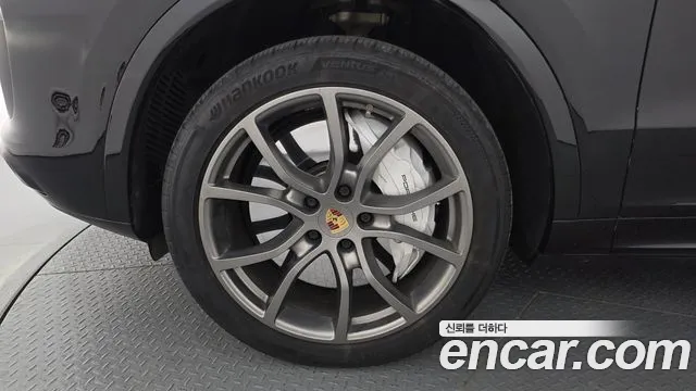 Porsche Cayenne 2020 thumb 5