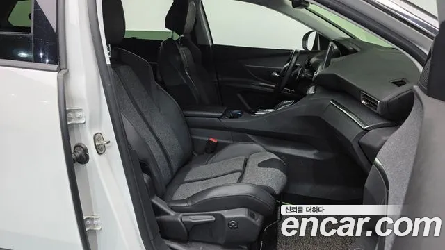 Peugeot 5008 2018 thumb 11