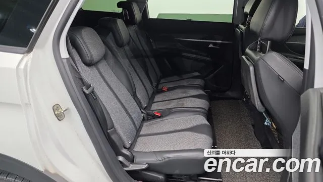 Peugeot 5008 2018 thumb 12