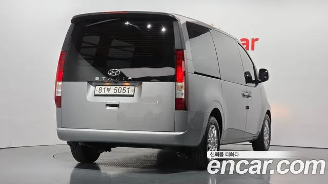 Hyundai Staria 2021 thumb 2