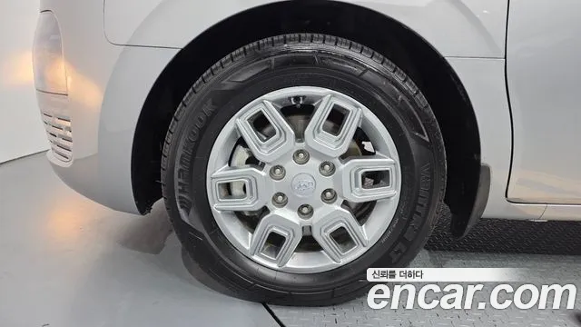 Hyundai Staria 2021 thumb 5
