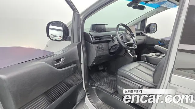 Hyundai Staria 2021 thumb 10