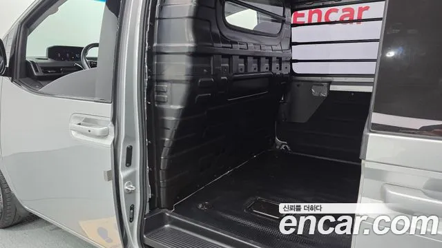Hyundai Staria 2021 thumb 12