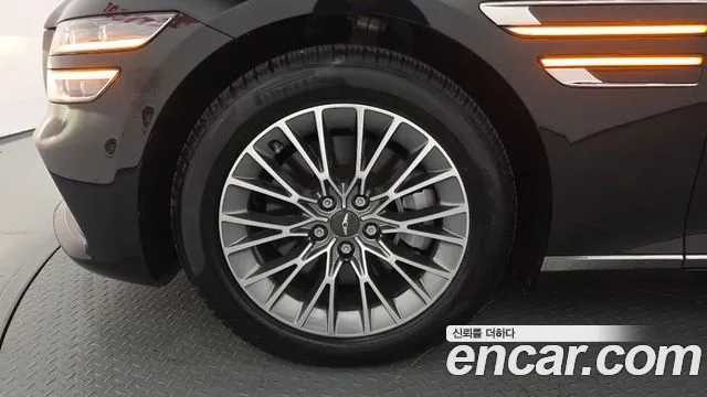 Genesis G80 2022 thumb 5