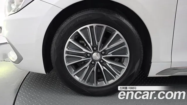 Hyundai Grandeur 2017 thumb 5